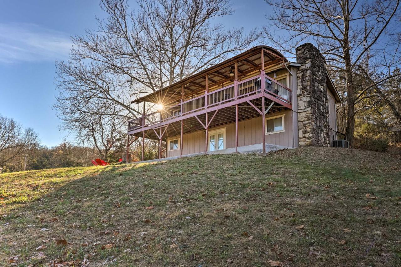 Holiday Island Home Hot Tub And Wood Stove! Exteriör bild